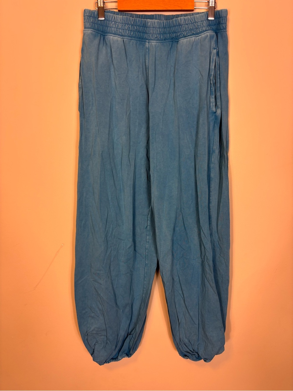 Free People Movement Light Blue Casual Elastic Hem Pants with Pockets Medium